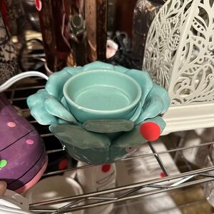 Scentsy Aqua Blue Flower Wax Warmer